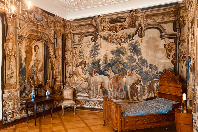Na zámku Náchod proběhla částečná reinstalace ložnice knížete Ottavia II. Piccolomini